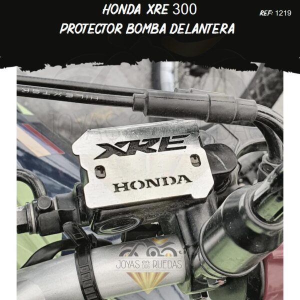piezas Honda XRE 300 protector bomba delantera