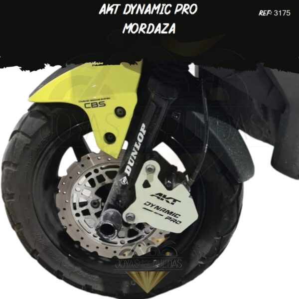 moto AKT Dynamic pro mordaza